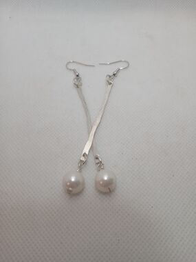 Silver Bar Pearl Drop Earrings - White Pearls